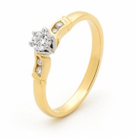 18Ct Diamond Engangment Ring