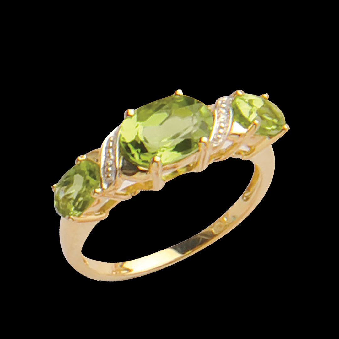 Gerrim 9Ct Yellow Gold Peridot And Diamond Ring