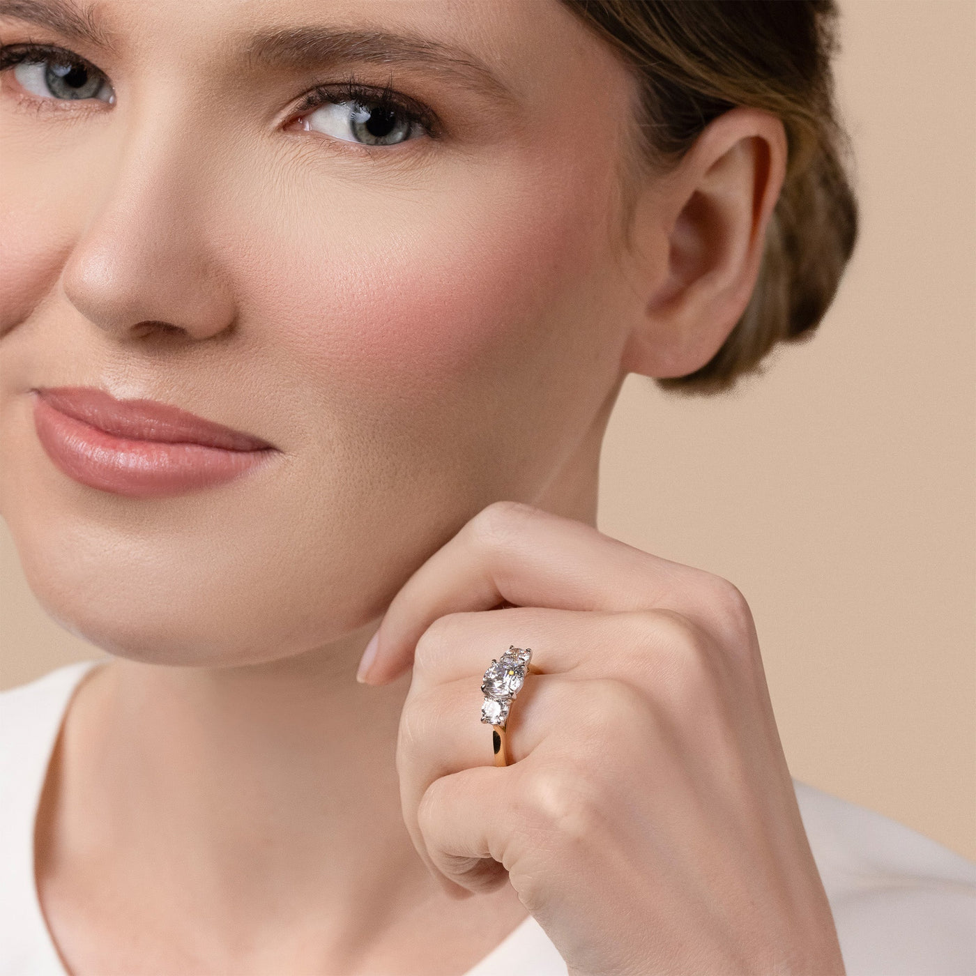 The Ophelia - Round Brilliant Cut Diamond Three Stone Ring