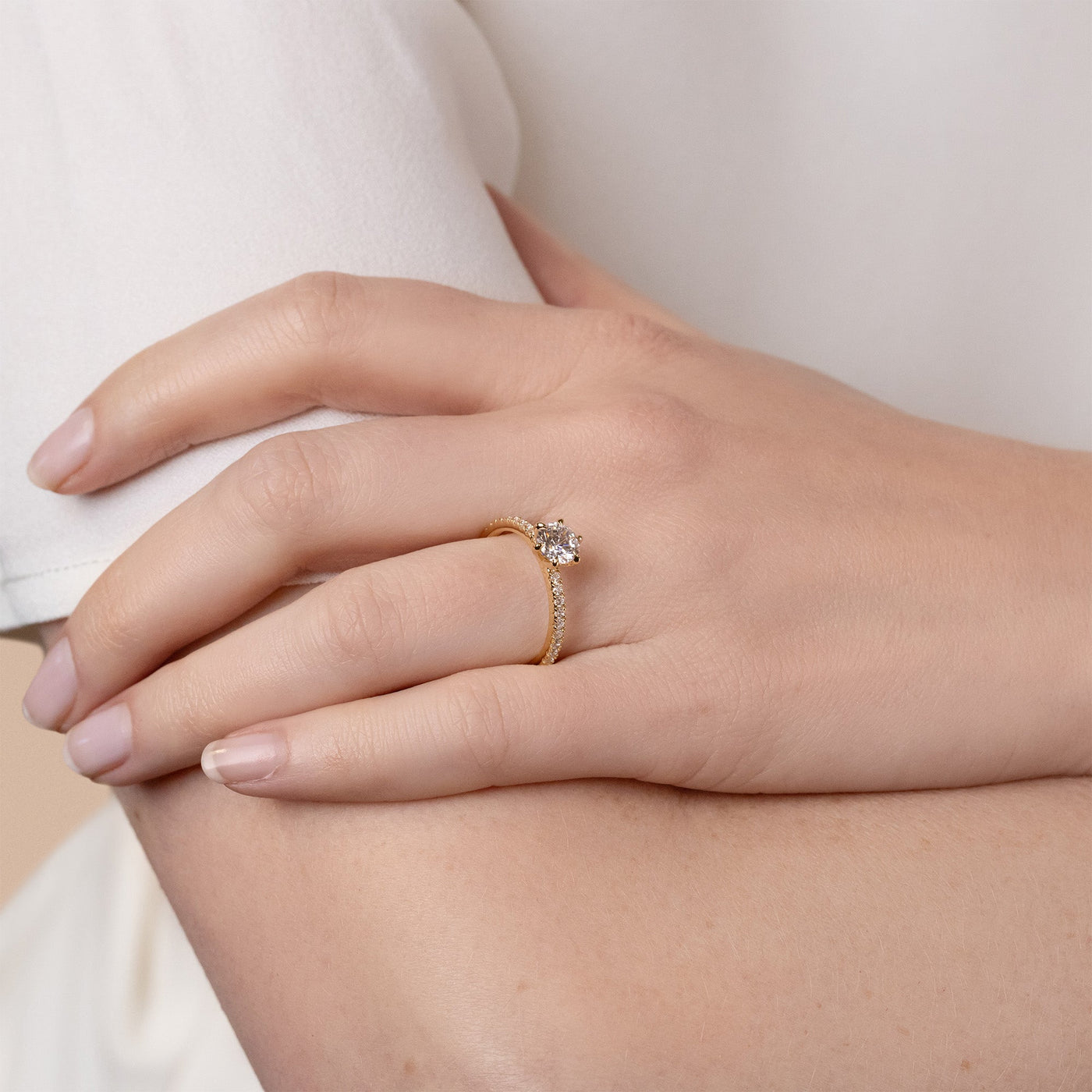 The Helena - Round Brilliant Cut Diamond Ring
